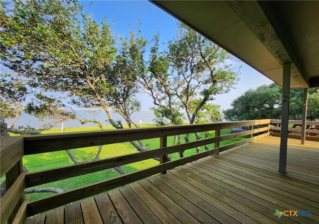 Homes for sale in Palacios, TX | 2182 W Bayshore Dr, Palacios, TX 77465 | MLS# 615362