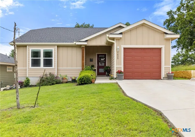 Homes for sale in Kingsland, TX | 1625 Packsaddle Trl, Kingsland, TX 78639 | MLS# 615389