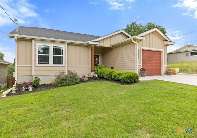 Homes for sale in Kingsland, TX | 1625 Packsaddle Trl, Kingsland, TX 78639 | MLS# 615389