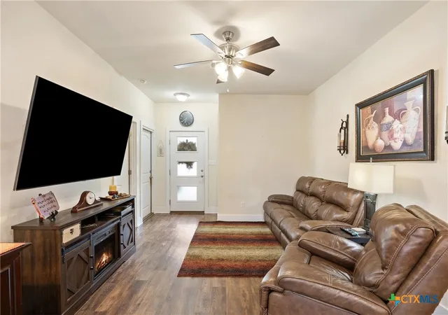 Homes for sale in Kingsland, TX | 1625 Packsaddle Trl, Kingsland, TX 78639 | MLS# 615389