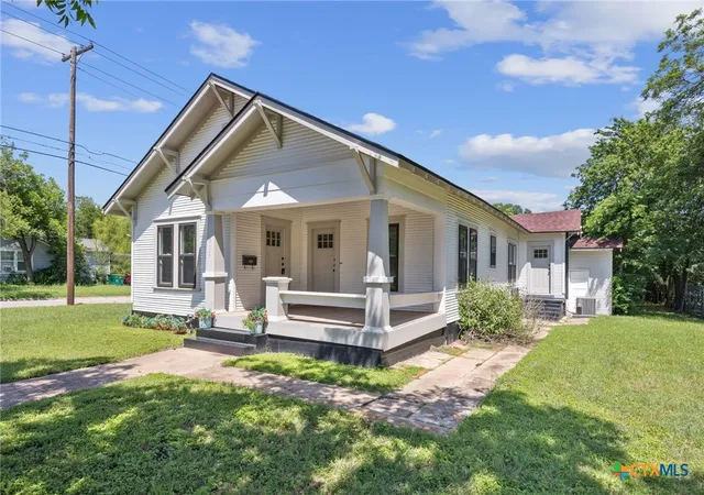 2nd image of 617 N Beal St, Belton, TX 76513 | MLS# 615229