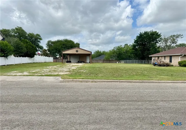 5th image of 711 Third St, Cuero, TX 77954 | MLS# 615490