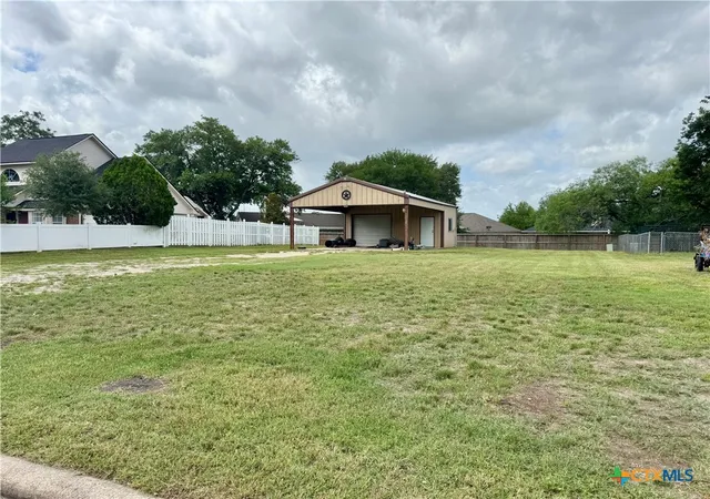 6th image of 711 Third St, Cuero, TX 77954 | MLS# 615490