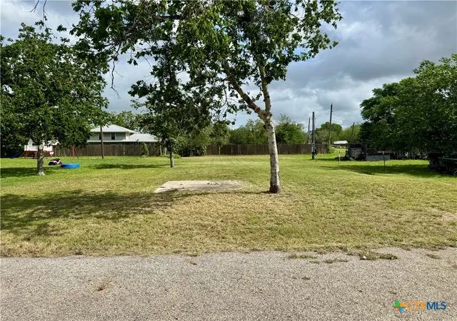 2nd image of 401 E Cleveland St, Cuero, TX 77954 | MLS# 615486