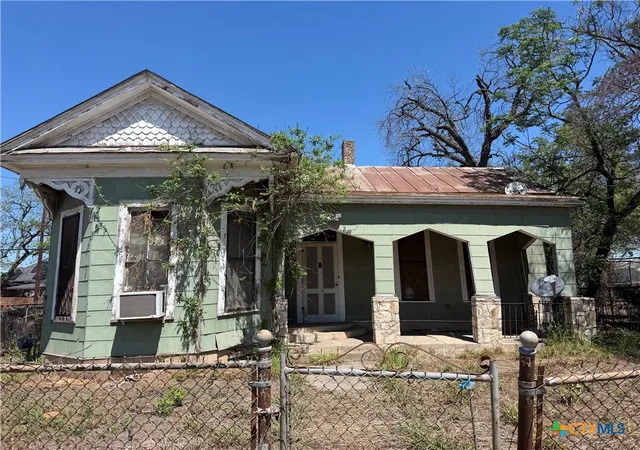 Homes for sale in San Antonio, TX | 203 Sharer St, San Antonio, TX 78208 | MLS# 615529