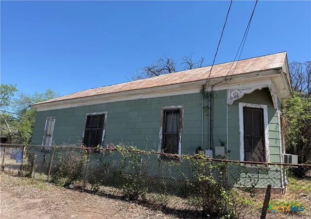 Homes for sale in San Antonio, TX | 203 Sharer St, San Antonio, TX 78208 | MLS# 615529