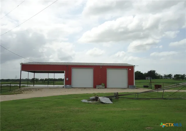 2nd image of 9630 Hunt Hill Rd, Rogers, TX 76569 | MLS# 615534