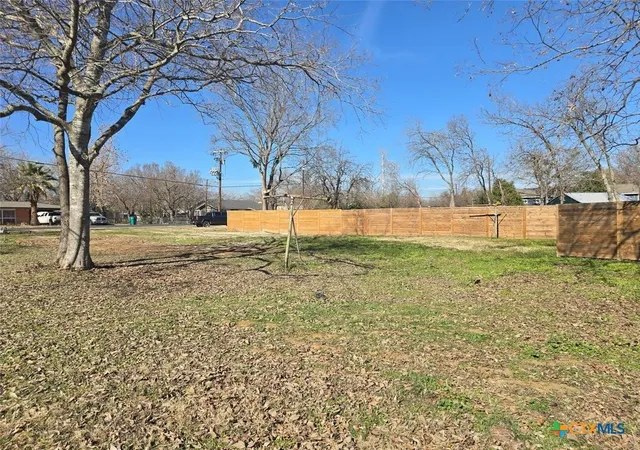 Homes for sale in Elgin, TX | 305 Lexington Rd, Elgin, TX 78621 | MLS# 614277