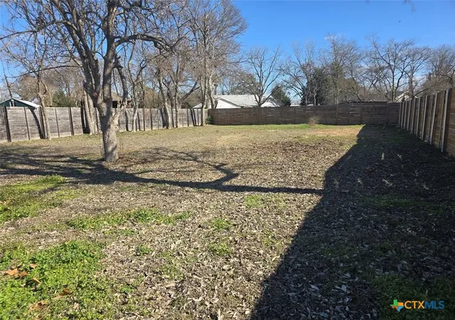 Homes for sale in Elgin, TX | 305 Lexington Rd, Elgin, TX 78621 | MLS# 614277