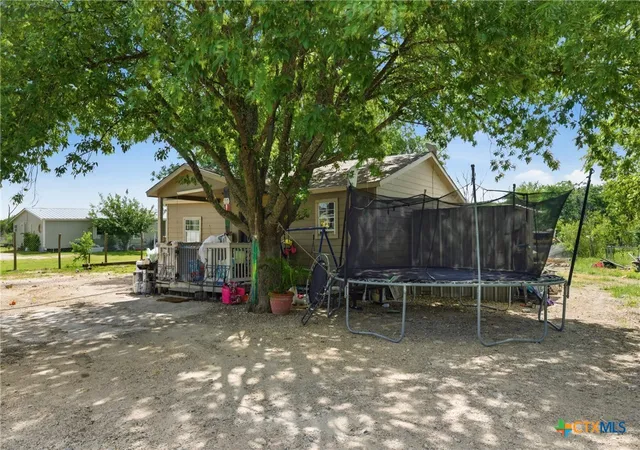 3rd image of 409 Summit Dr, Kyle, TX 78640 | MLS# 614844