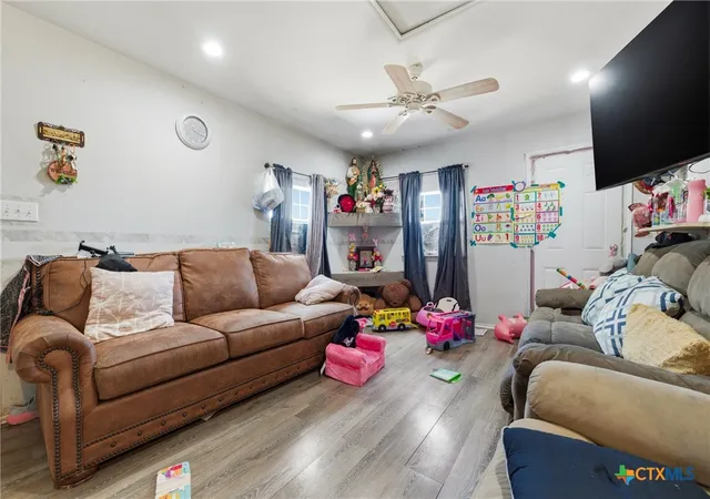 5th image of 409 Summit Dr, Kyle, TX 78640 | MLS# 614844
