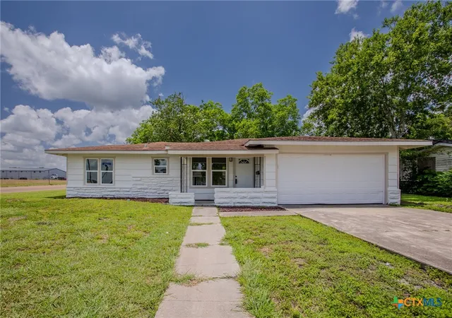 Homes for sale in Victoria, TX | 3607 Avondale St, Victoria, TX 77901 | MLS# 615531