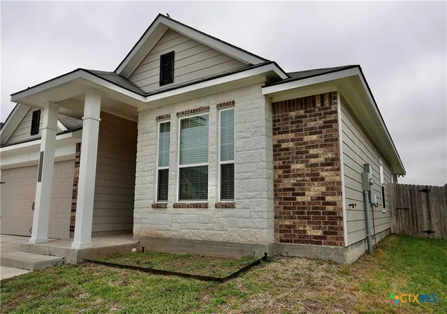 3rd image of 2019 Theresa Dr, Bryan, TX 77807 | MLS# 615646