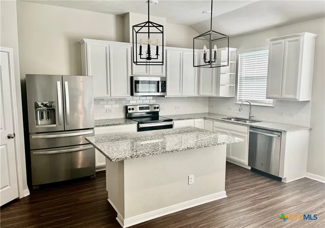 5th image of 2019 Theresa Dr, Bryan, TX 77807 | MLS# 615646