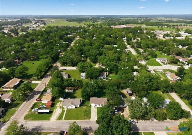 3rd image of 204 E 16th St, Cameron, TX 76520 | MLS# 615402