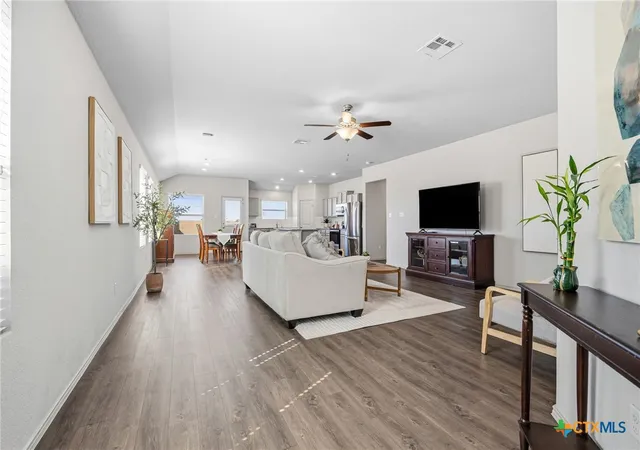 3rd image of 709 Carol Dr, Hutto, TX 78634 | MLS# 615511