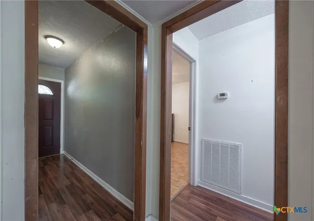 4th image of 504 Walnut St, Waller, TX 77484 | MLS# 615813
