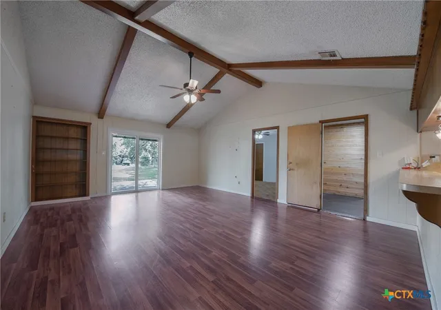 5th image of 504 Walnut St, Waller, TX 77484 | MLS# 615813