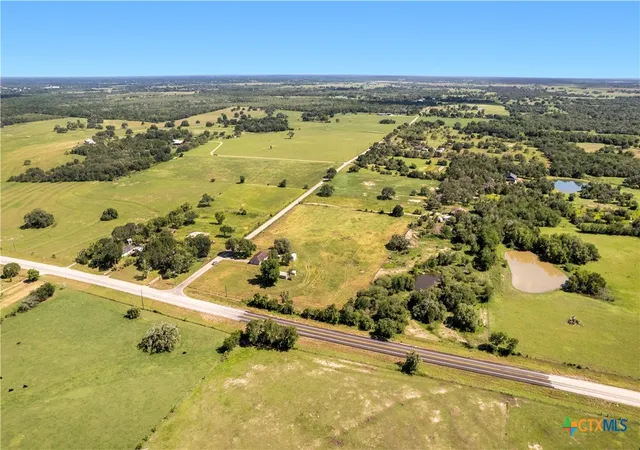 Homes for sale in Yoakum, TX | 2602 Bootlegger Ln, Yoakum, TX 77995 | MLS# 615540