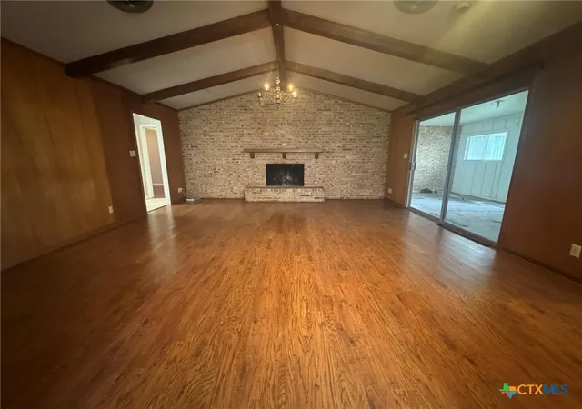 2nd image of 307 S Market St, Louise, TX 77455 | MLS# 614067