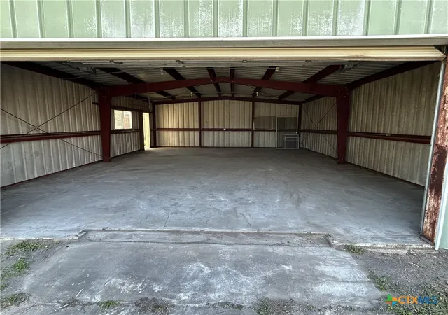 48th image of 307 S Market St, Louise, TX 77455 | MLS# 614067
