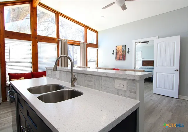 3rd image of 805 W 7Th Ave, Belton, TX 76513 | MLS# 616064