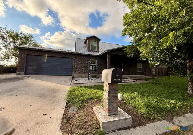 Photo 3 of Single family home for sale at 2011 Zint St, Gonzales, TX 78629 | MLS# 616086 | Listing updated on 2026-06-07