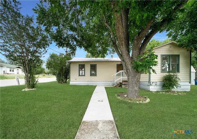 1st image of 414 Orange Ave, New Braunfels, TX 78130 | MLS# 615960