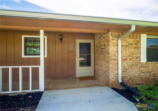 3rd image of 109 Sundown Trl, Marble Falls, TX 78654 | MLS# 616096