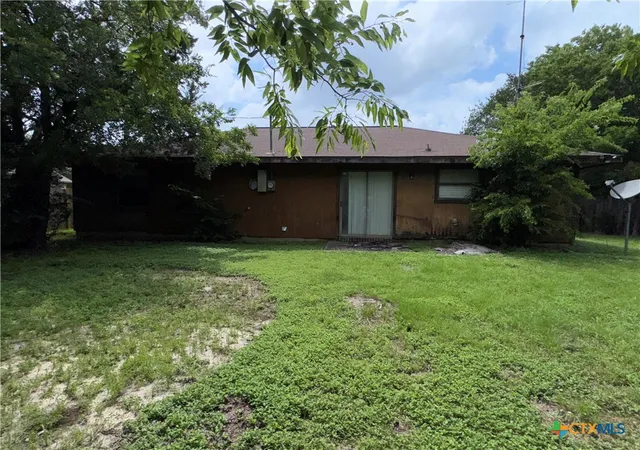2nd image of 1128 Lindsey Cir, Belton, TX 76513 | MLS# 615287