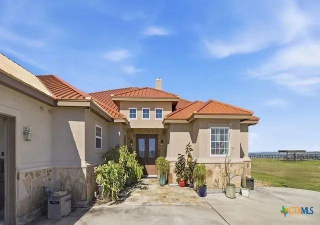 2nd image of 125 Dockside Dr, Rockport, TX 78382 | MLS# 616209
