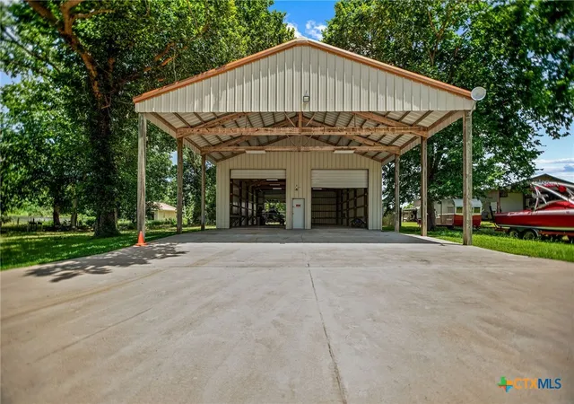 4th image of 129 & 130 Selkirk Dr, Bay City, TX 77414 | MLS# 616236