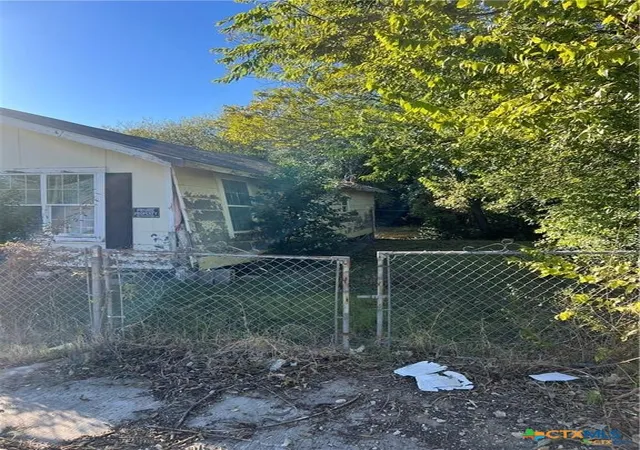 Photo 3 of Single family home for sale at 508 Henderson St, Temple, TX 76501 | MLS# 616200 | Listing updated on 2026-07-08