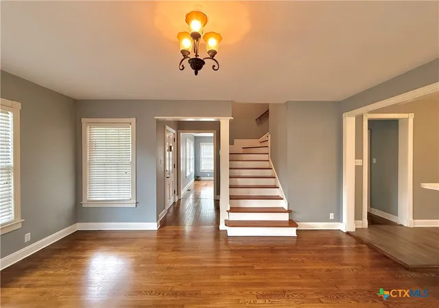 Photo 4 of Single family home for sale at 1403 N Bridge St, Victoria, TX 77901 | MLS# 616310 | Listing updated on 2026-06-10