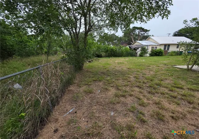 3rd image of 2107 N Levi St, Victoria, TX 77901 | MLS# 616326