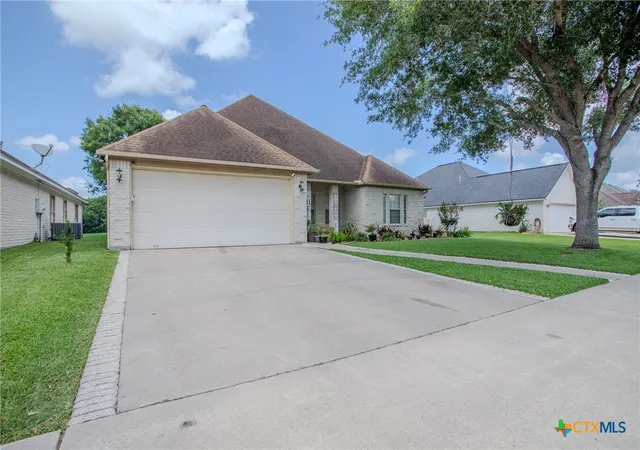 Homes for sale in Victoria, TX | 218 West Haven, Victoria, TX 77904 | MLS# 616327