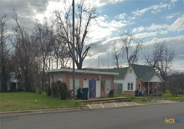 Photo 1 of Single family home for sale at 104 W Church Ave, Killeen, TX 76541 | MLS# 616360 | Listing updated on 2026-07-02