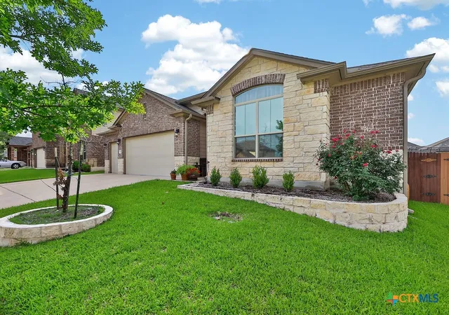 Photo 2 of Single family home for sale at 1129 Iron Glen Dr, Temple, TX 76502 | MLS# 616296 | Listing updated on 2026-06-10
