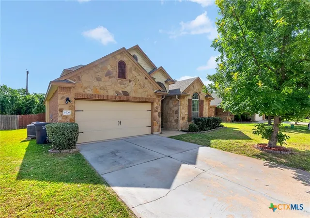 Photo 2 of Single family home for sale at 6700 Golden Oak Ln, Killeen, TX 76542 | MLS# 616409 | Listing updated on 2026-07-01