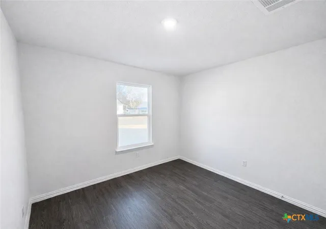 Photo 4 of Single family home for sale at 1411 N 10th Street, Killeen, TX 76541 | MLS# 616421 | Listing updated on 2026-07-29