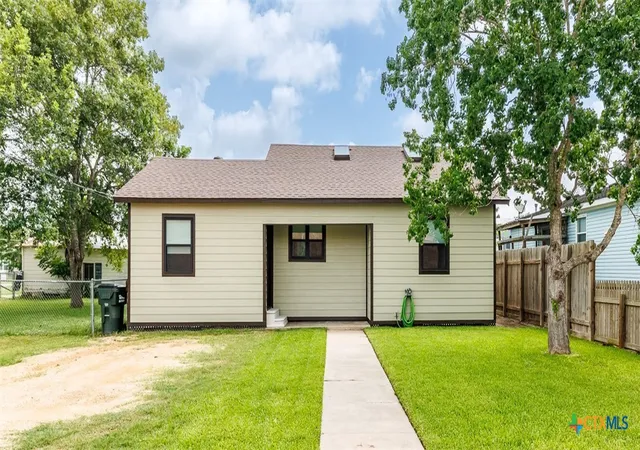 Photo 1 of Single family home for sale at 606 E Prairie St, Cuero, TX 77954 | MLS# 616181 | Listing updated on 2026-07-23