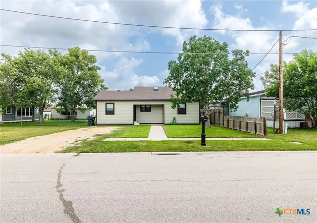 Photo 36 of Single family home for sale at 606 E Prairie St, Cuero, TX 77954 | MLS# 616181 | Listing updated on 2026-07-23