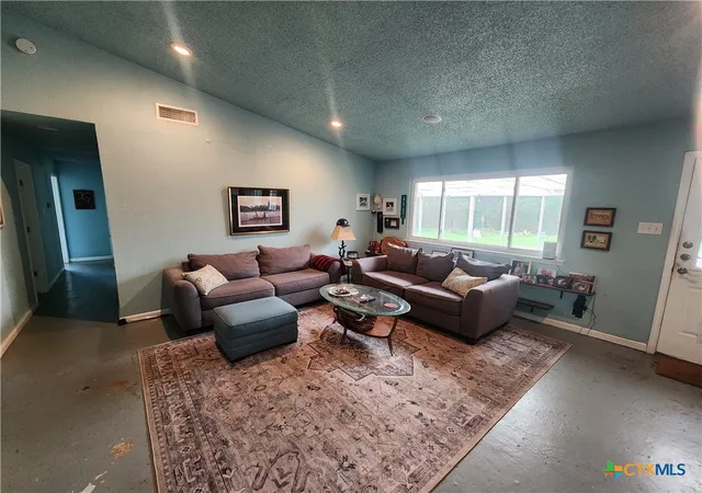 4th image of 5222 Pine Pl, Austin, TX 78744 | MLS# 616107