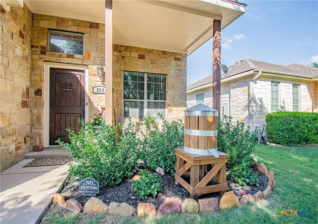 2nd image of 209 Geode Ln, Jarrell, TX 76537 | MLS# 616030
