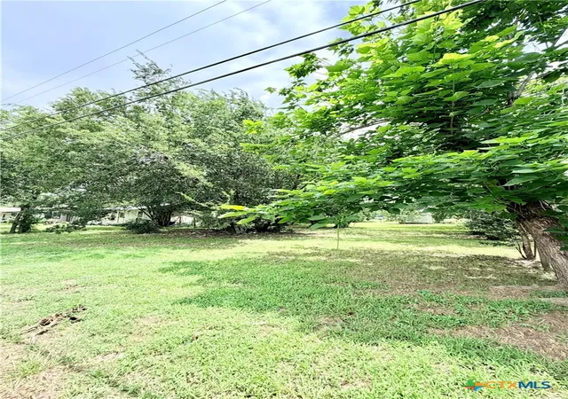 Homes for sale in Gonzales, TX | 1320 Cavett St, Gonzales, TX 78629 | MLS# 616544
