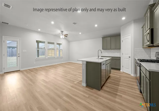 Photo 3 of Single family home for sale at 208 Beacon Ln, Victoria, TX 77904 | MLS# 616578 | Listing updated on 2026-06-12