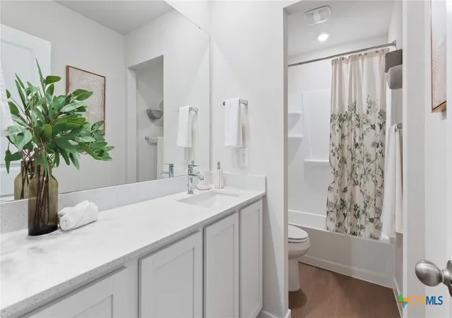 Photo 2 of Sale Pending at 111 Boston Cir, Victoria, TX 77904 | MLS# 616583 | Listing updated on 2026-06-25