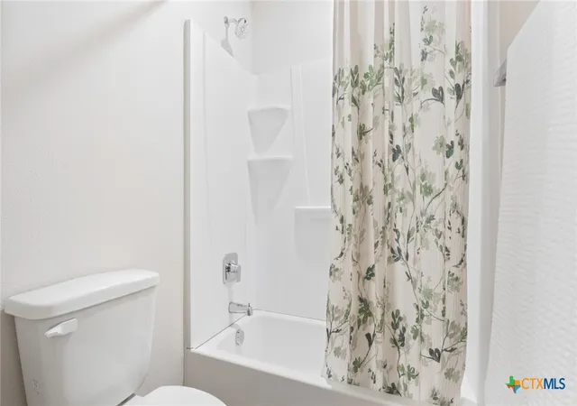 Photo 3 of Sale Pending at 111 Boston Cir, Victoria, TX 77904 | MLS# 616583 | Listing updated on 2026-06-25