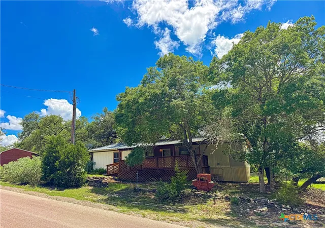 Photo 3 of Manufactured home for sale at 1092 Willow Dr, Canyon Lake, TX 78133 | MLS# 616594 | Listing updated on 2026-06-12