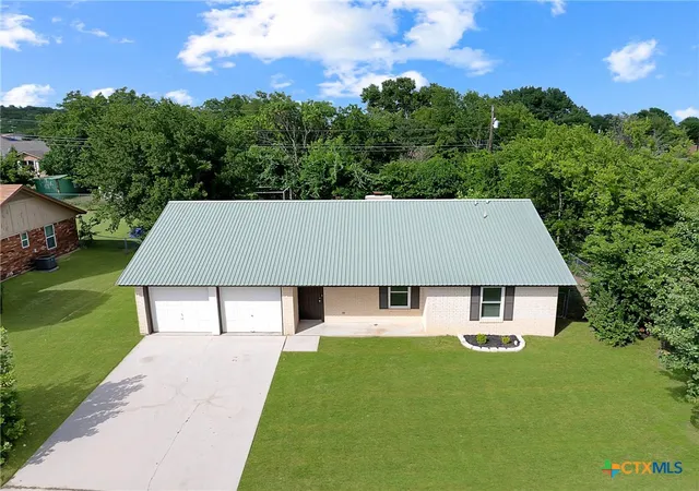 Homes for sale in Copperas Cove, TX | 111 E Hogan Dr, Copperas Cove, TX 76522 | MLS# 616597